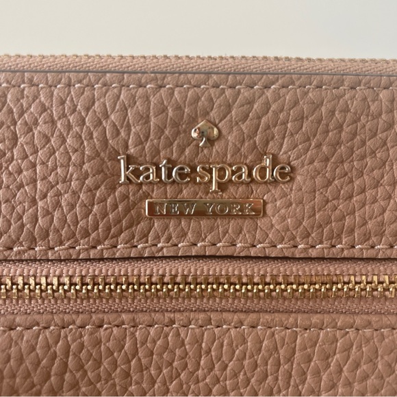 Kate Spade Wristlet - Picture 3 of 7